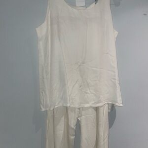 Elegant Cream Sleeveless Top and Pants Set